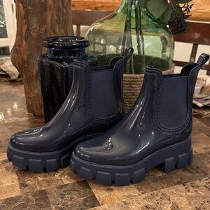 Glossy Navy Blue Chelsea Boots